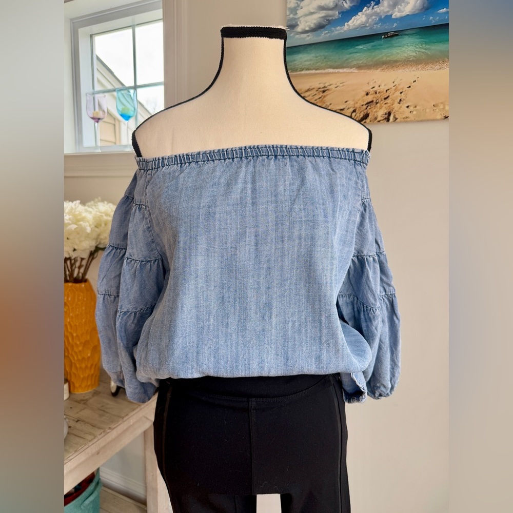 Off-Shoulder Light Blue Balloon Sleeve Blouse